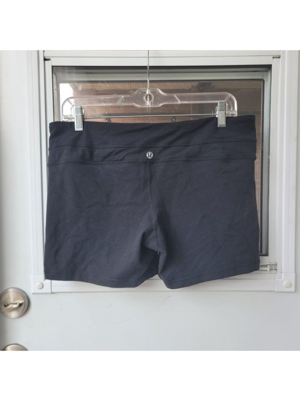 Lululemon Black High Stretch Compression Pocket Gym Booty Shorts (Sz 12)